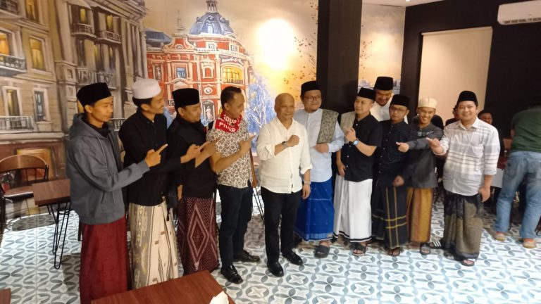 Ilham Habibie Kunjungi Ulama Muda di Tasikmalaya