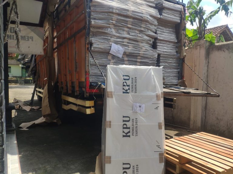 KPU Kabupaten Ciamis telah menerima 5.480 lembar bilik suara