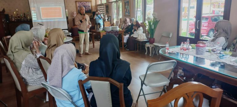 Relawan Perempuan Prima Berkah Deklarasi untuk Atasi Stunting di Tasikmalaya