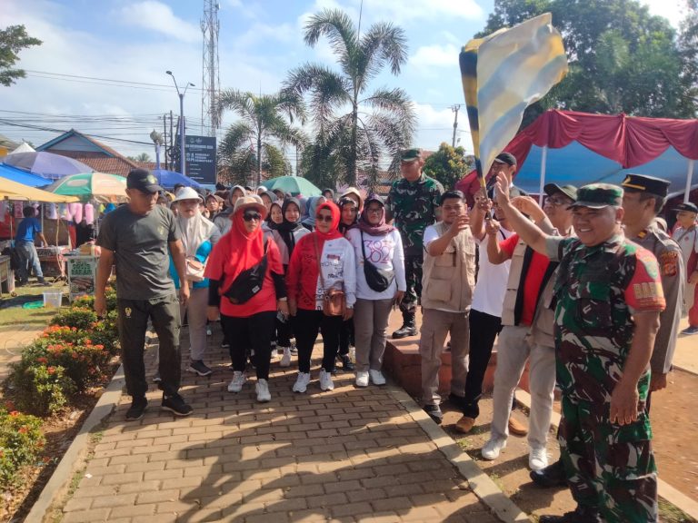 PPK Kecamatan Cisaga Laksanakan Sosialisasi Pilkada Melalui Jalan Sehat