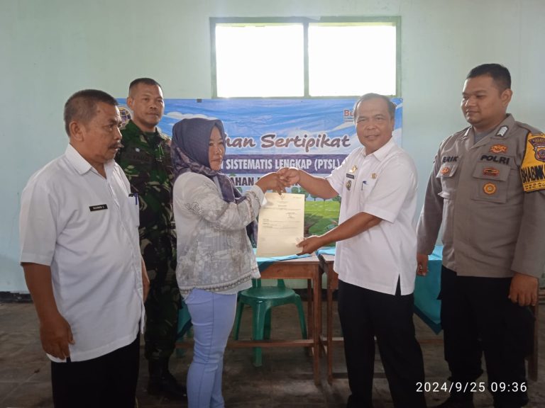 Desa Bunter Bagikan 748 Sertifikat Tanah