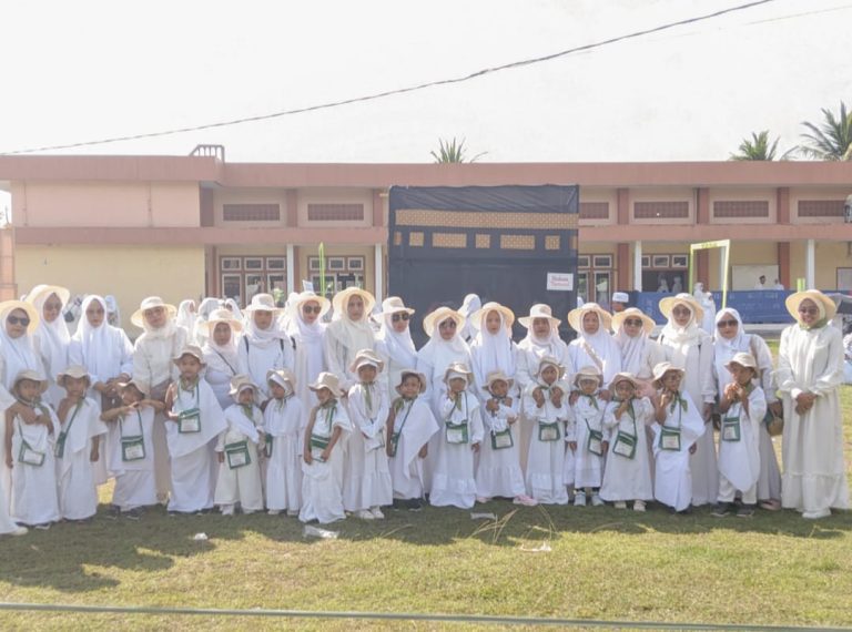 Ribuan Anak Paud Ikuti Manasik Haji