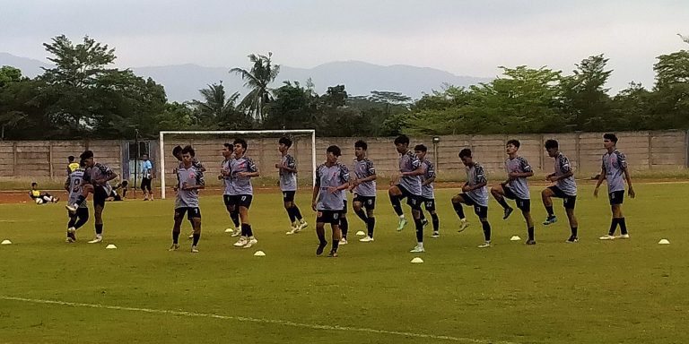 Jelang Piala Suratin Patroman FC Gelar Uji Coba dengan RCK Cianjur
