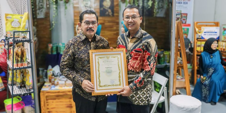 Ciamis Raihan Penghargaan Dalam Ajang  West Java Expo (WJX) 2024