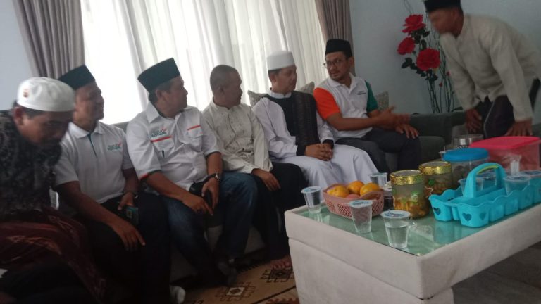 Helmi Budiman Kunjungi Pondok Pesantren Miftahul Huda