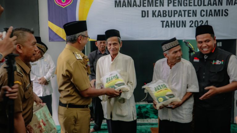 Pj Bupati Ciamis Buka Bintek Manajemen Masjid