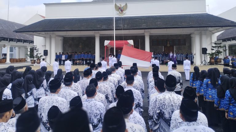 Guru Harus Adaptif, Inklusif dan Ikuti Perkembangan Zaman