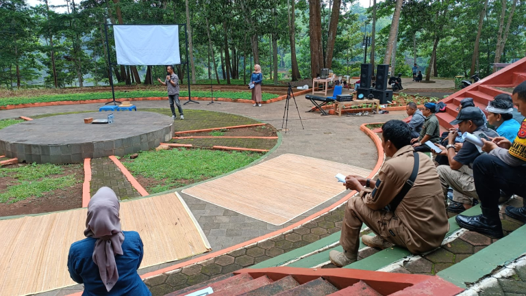 Dispora Banjar Gelar Pembinaan Penggiat Wisata Desa