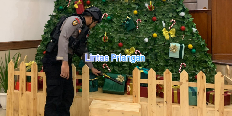 Amankan Natal, Polres Tasikmalaya Sterilisasi Gereja