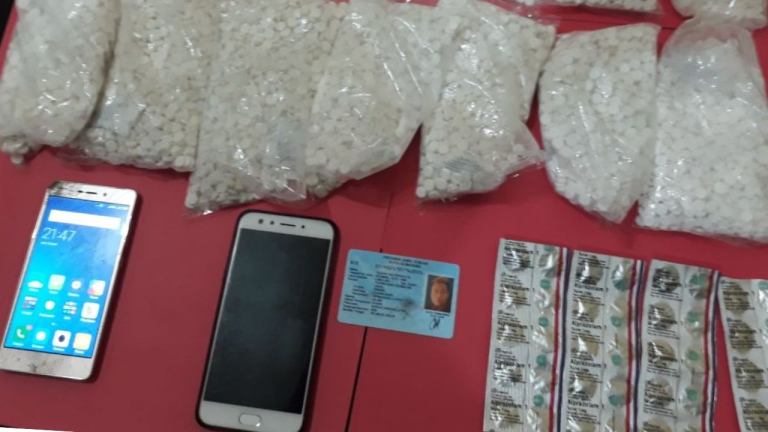 Penjual Pil Koplo di Garut Dicokok Aparat