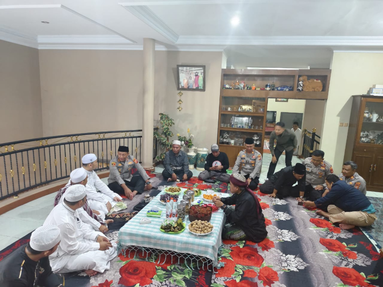 Kapolres Tasikmalaya Kota Hadiri Reuni HISAMI ke-XXVII di Pondok Pesantren Miftahul Khoer.