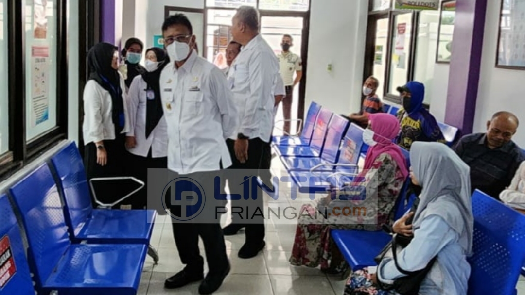 Sidak ke RSUD Ciamis, Bupati Herdiat: Masyarakat Berhak Dapatkan Pelayanan Kesehatan Prima Sidak ke RSUD Ciamis, Bupati Herdiat: Masyarakat Berhak Dapatkan Pelayanan Kesehatan Prima