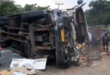 kecelakaan truk gentong (1)