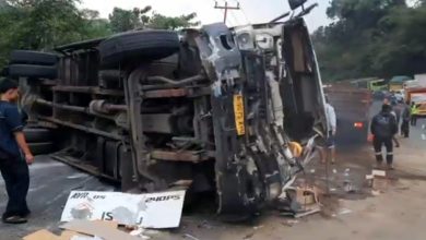 kecelakaan truk gentong (1)