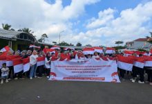 Pembagian Bendera Merah Putih