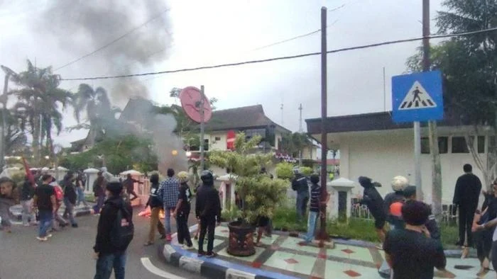 kericuhan DPRD Ciamis