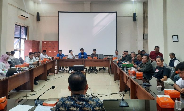 audiensi warga pasar tasikmalaya