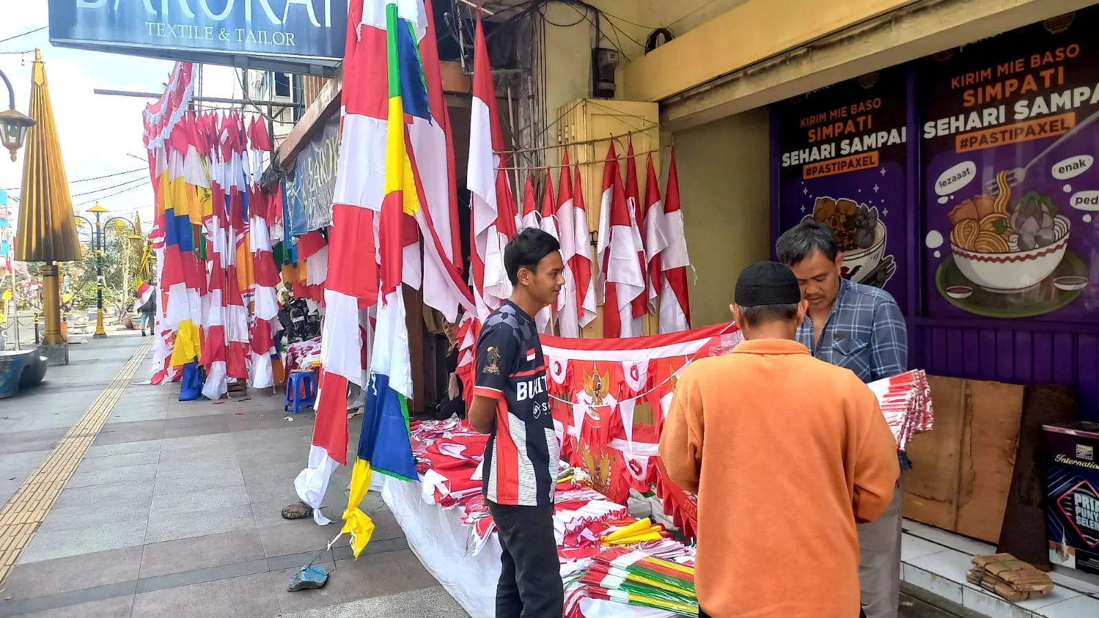 pedagang bendera tasikmalaya