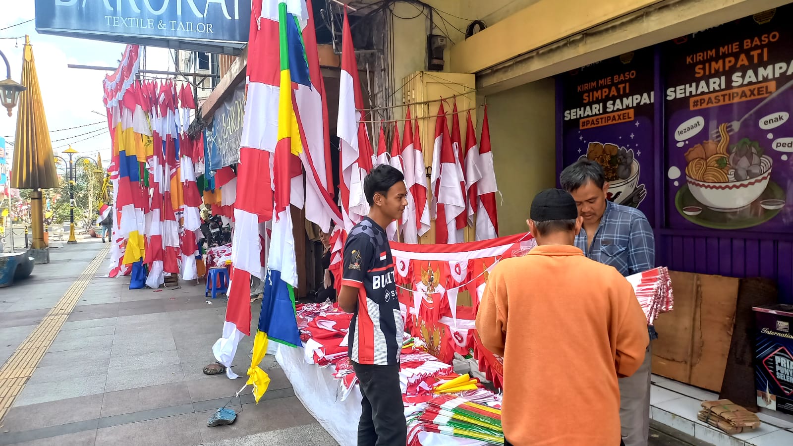 pedagang bendera tasikmalaya