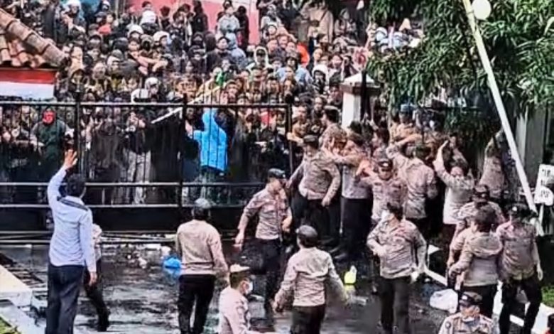 demo di tasikmalaya ricuh