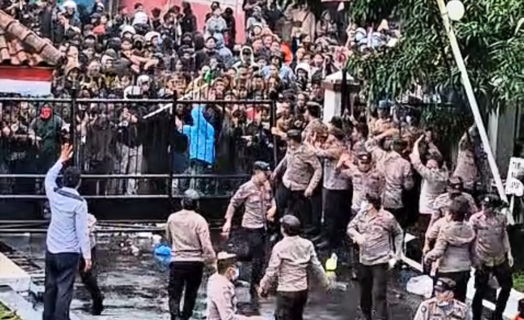 demo di tasikmalaya ricuh