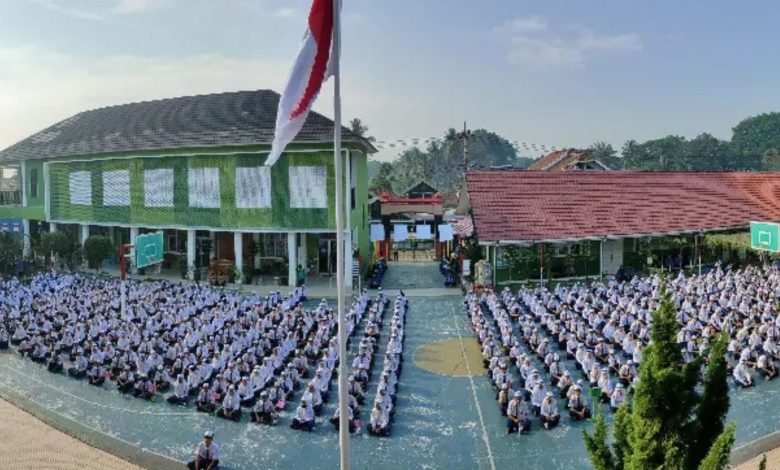 Kepala SMPN 1 Prabumulih