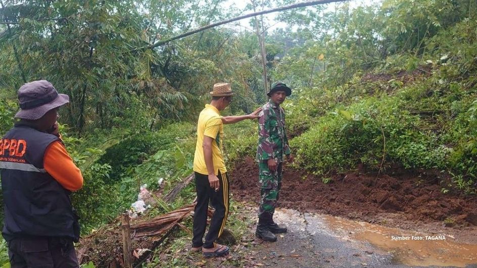 longsor di cigalontang