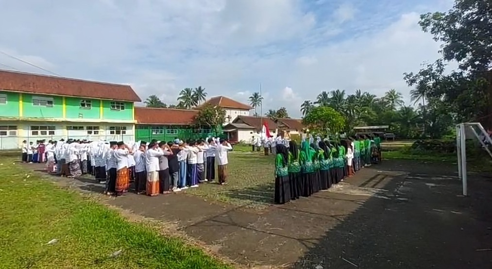 literasi regulasi di pesantren