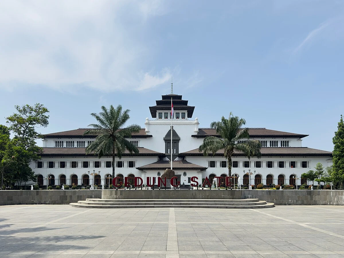 Pengaduan Warga Jabar di Gedung Sate