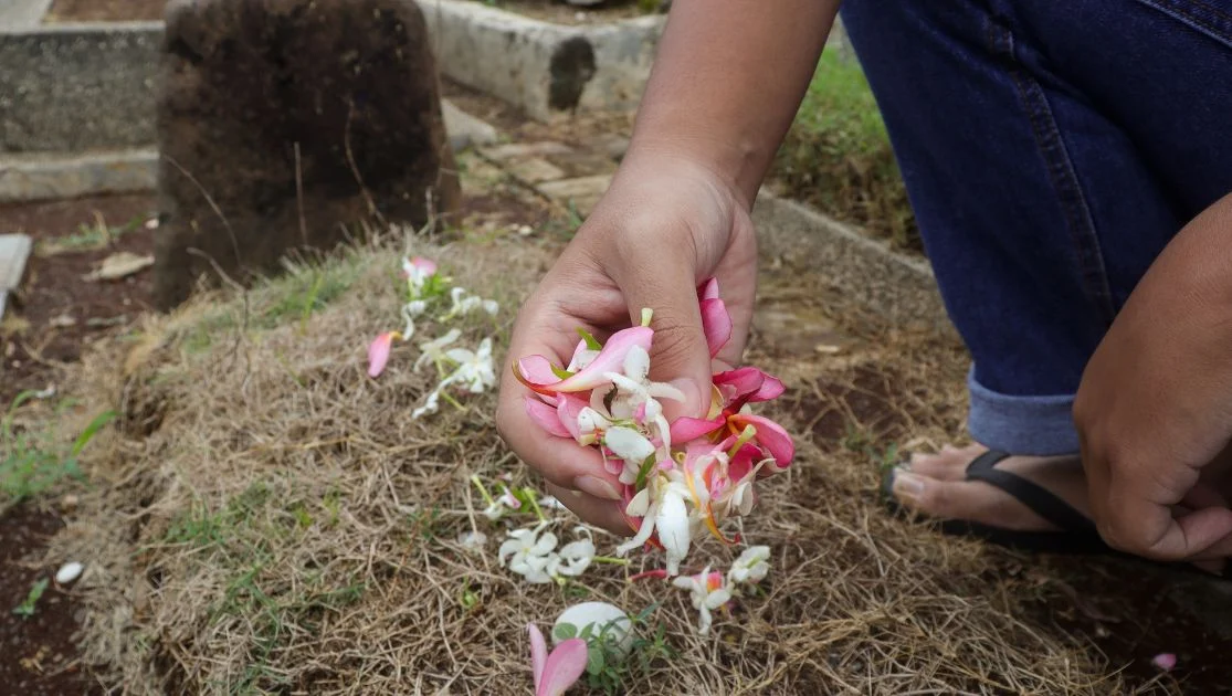 pembongkaran makam
