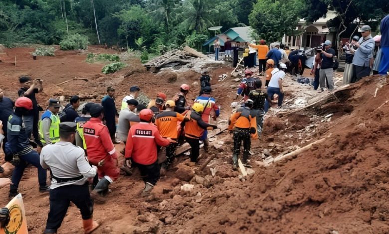 longsor cilacap november 2025