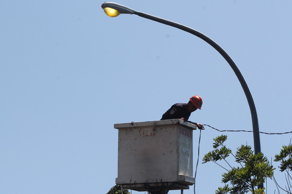 pemkab tasikmalaya pasang kwh pju 5000 titik
