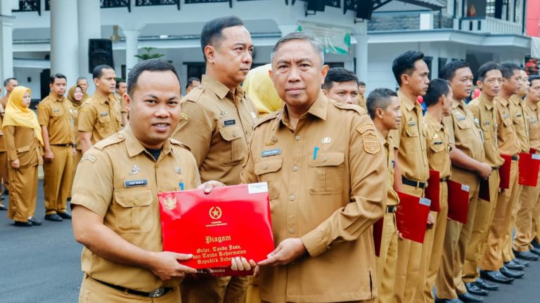 Sekda Ciamis Tegaskan Makna Satyalencana Bagi ASN