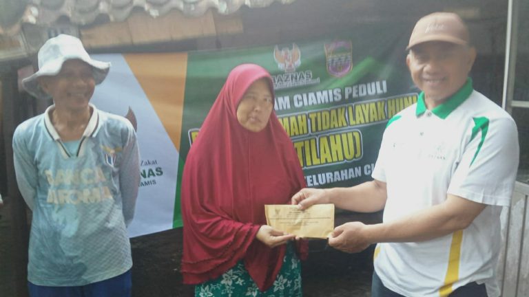 Kolaborasi UPZ, BAZNAS dan LPM, Serahkan Bantuan Rutilahu bagi Warga Kelurahan Ciamis