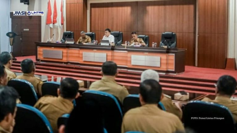 Bupati Ciamis Ajak Desa Bergerak, Jaga Kebersihan Lingkungan