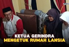 Ketika Ketua Gerindra Tasikmalaya Mengetuk Rumah Para Lansia