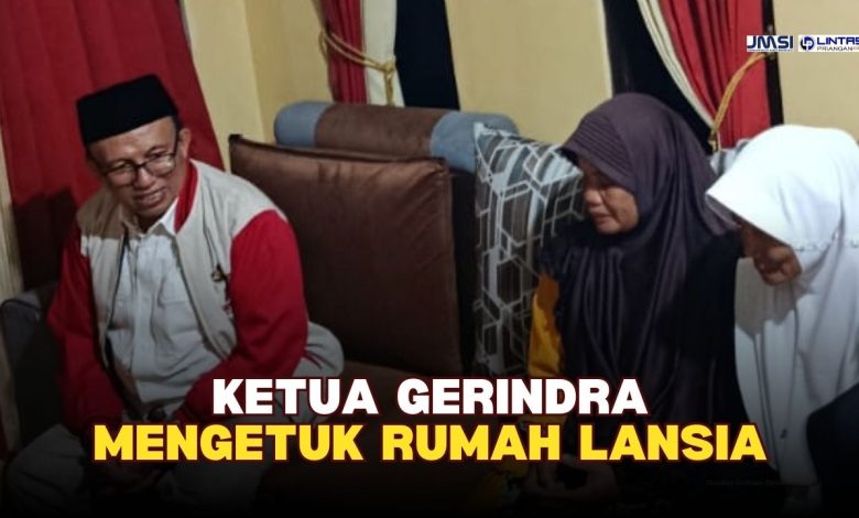 Ketika Ketua Gerindra Tasikmalaya Mengetuk Rumah Para Lansia