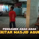 Pengamen Anak Sekitar Masjid Agung Tasikmalaya
