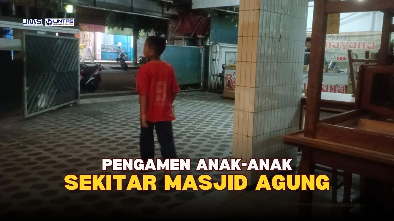 Pengamen Anak Sekitar Masjid Agung Tasikmalaya