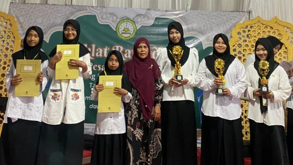 25 Hari di Pesantren Mabdaul Ulum Tasikmalaya (1)