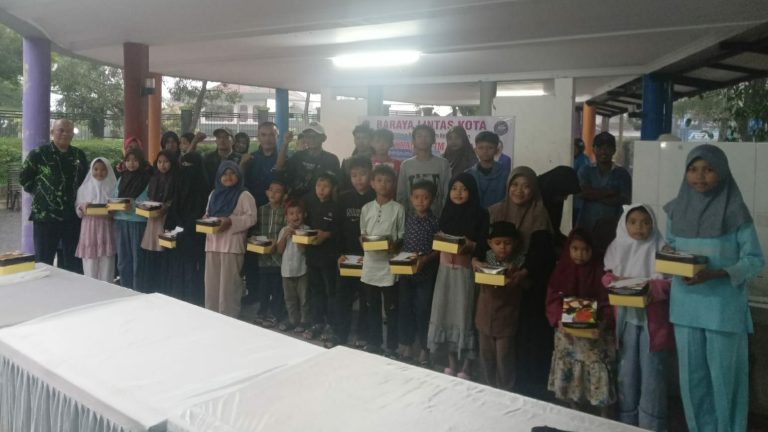 Baraya Lintas Kota Ciamis Santuni Puluhan Anak Yatim