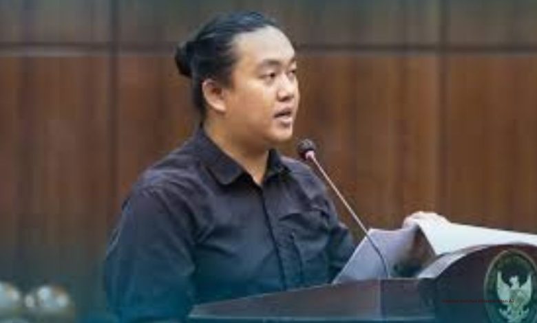 siapakah andrie yunus kontras yang disiram air keras di jakarta