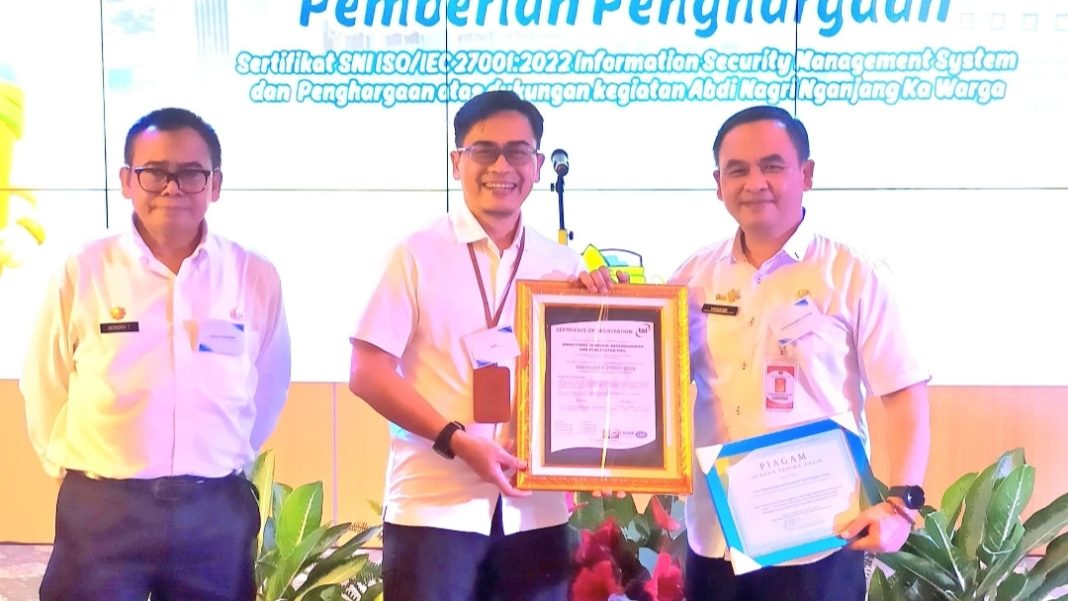 Disdukcapil Ciamis Kantongi Sertifikat ISO 27001:2022 By Syahrul Sham- 23 April 2026