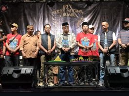Peringatan Anniversary Komunitas scooterist. Banjar