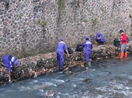 Pasukan Ungu DPRKPLH Ciamis Kawal Aksi “Pers Peduli Alam Lestari” di Puncak HPN