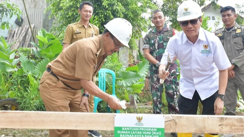 Wakil walikota Banjar kunjungi pembangunan rumah kayak Juni