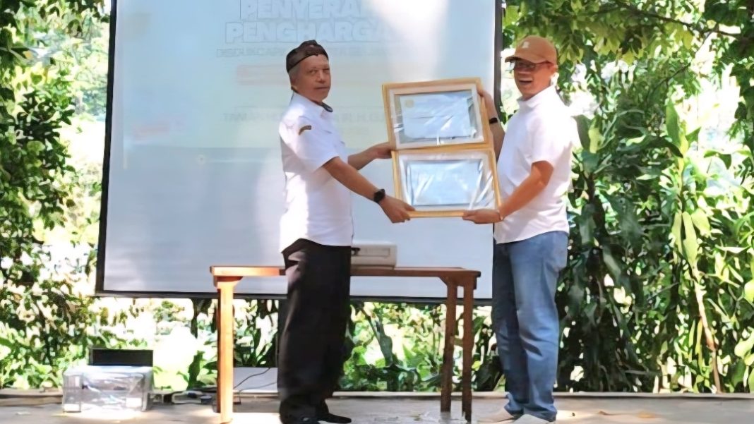 Disdukcapil Ciamis sabet penghargaan layanan inklusif Jabar