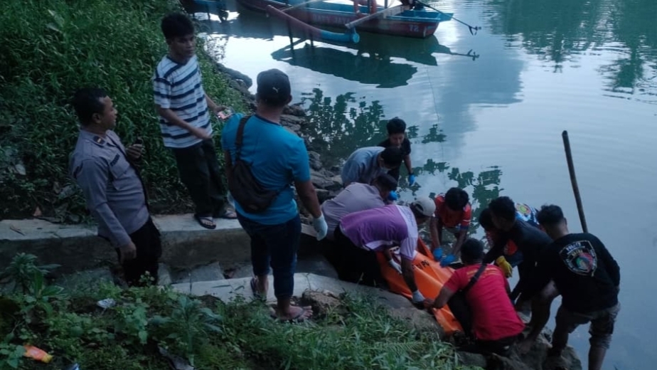 Polisi selidiki temuan mayat pria di green canyon
