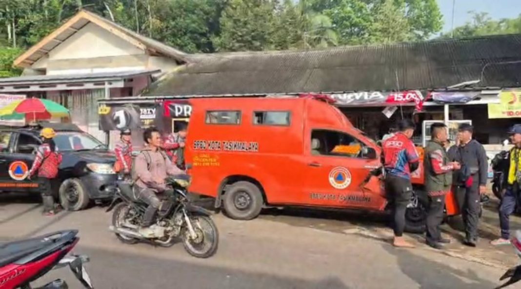 hari kedua pencarian korban jembatan cirahong - berita ciamis - lintas priangan