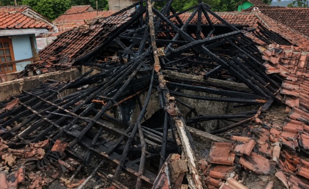 kebakaran di rancah ciamis - berita ciamis - lintas priangan